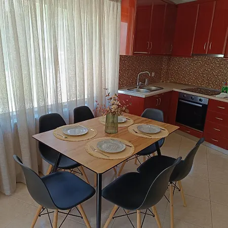 بيت للعطل Tsimas House