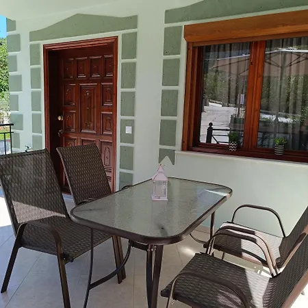 Tsimas House بيت للعطل *