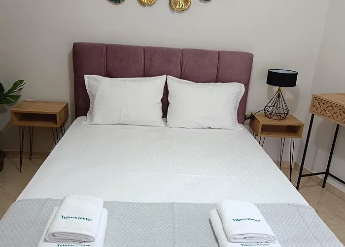 Сasa de vacaciones Tsimas House